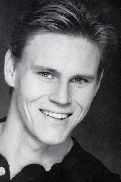 TK_actor-headshot-vintage_005