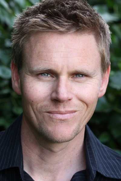 TK_actor-headshot-vintage_009