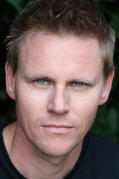 TK_actor-headshot-vintage_011