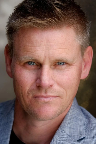 TK_actor-headshot-vintage_015