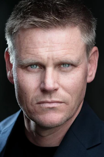 TK_actor-headshot-vintage_016